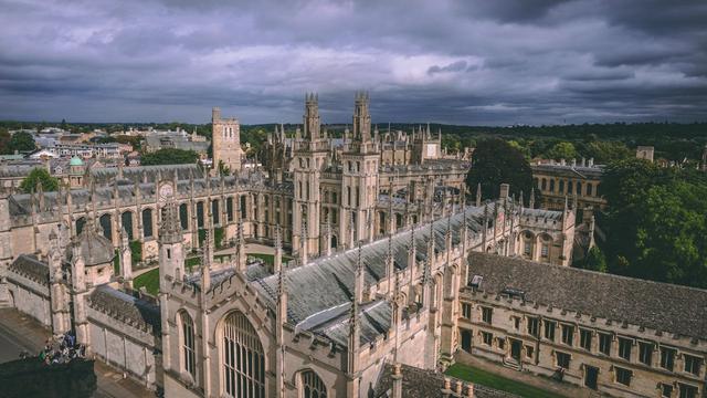 Oxfordshire Travel Guide | Explore History, Culture & Countryside
